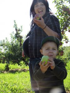 302806_10150790300865005_1605993837_n